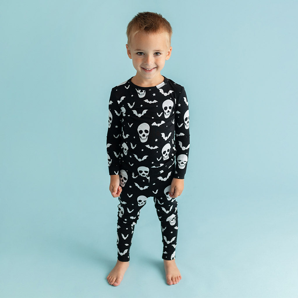 Posh Peanut Skelly glow purchases in the dark pajama set 3T