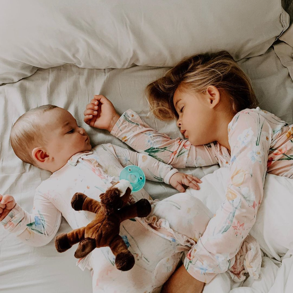 Is Co-Sleeping a Good Idea? The Pros & Cons of Sleeping with your Baby