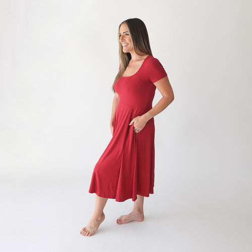 Dark Red Ribbed Women's Short Sleeve Scoop Midi Flare Dress