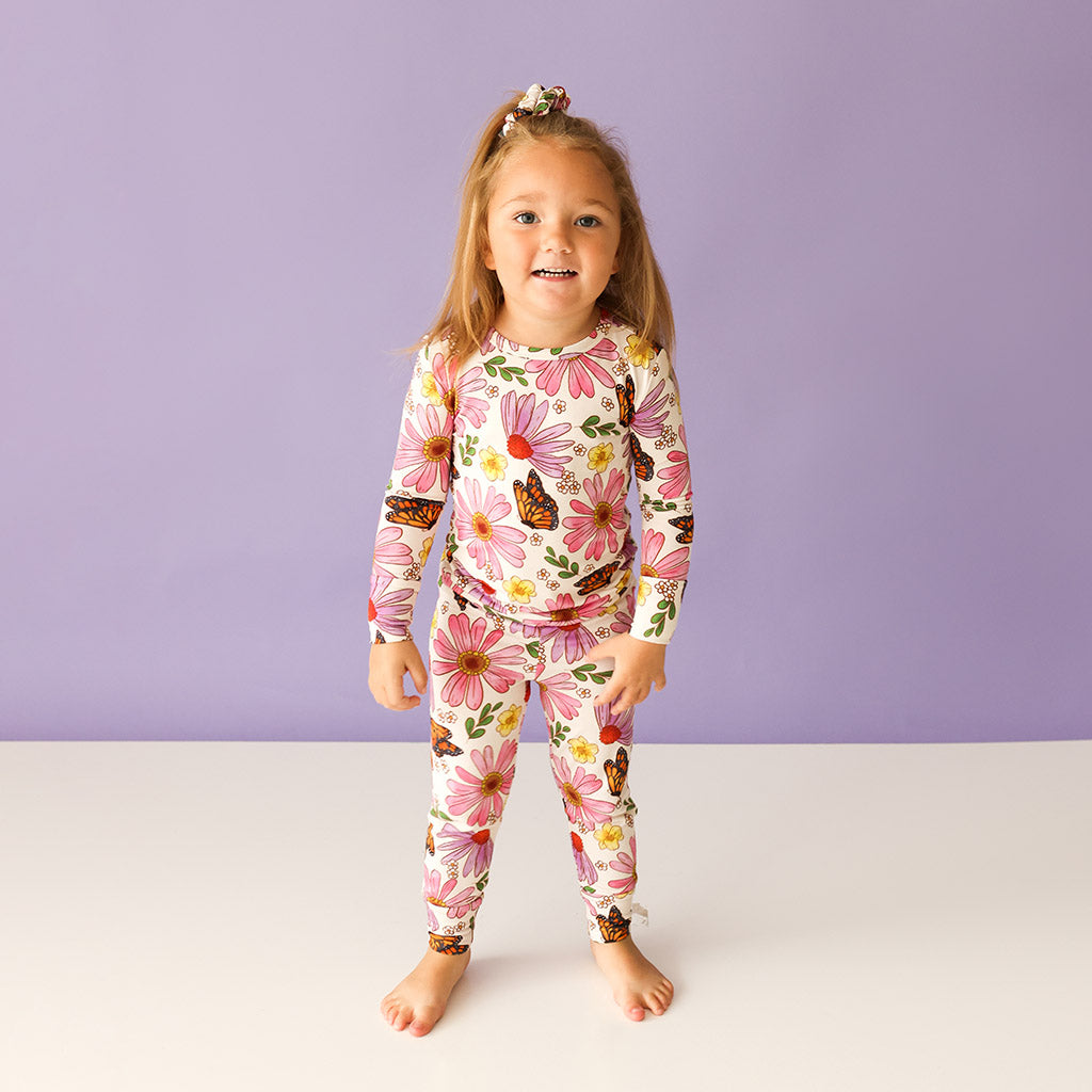 Butterfly Floral White Long Sleeve Toddler Pajamas | Kaavia