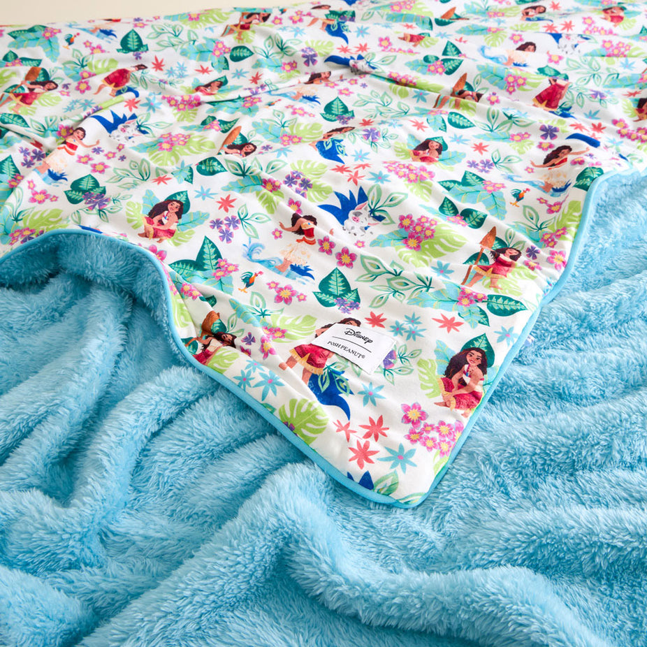 Disney Moana Floral Luxe Plush Patoo® Blanket