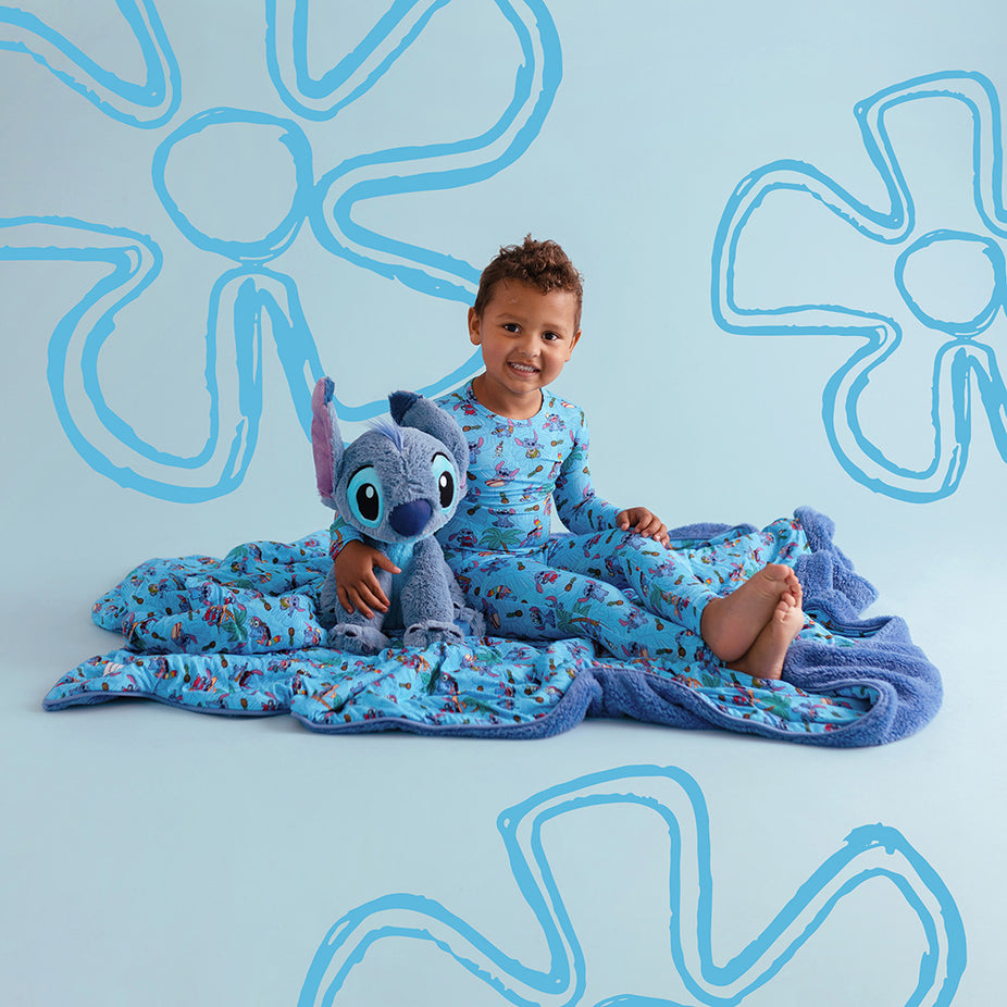 Disney Tropical Stitch Luxe Plush Patoo® Blanket