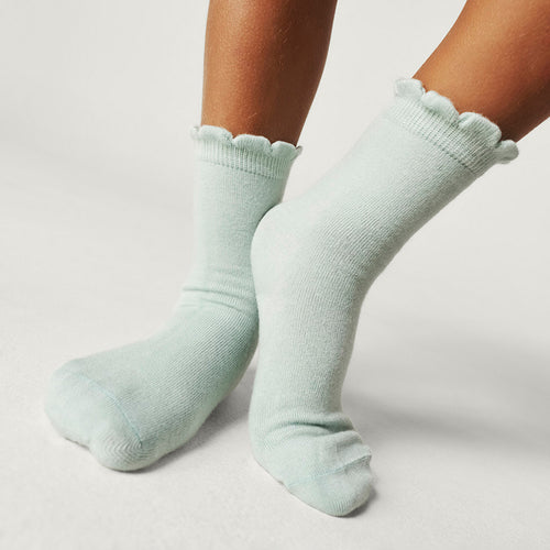 Surf Spray Scallop Crew Socks